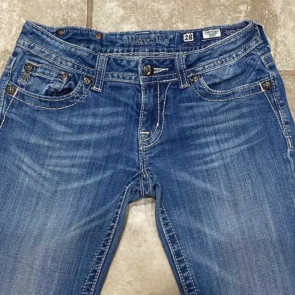 Miss Me 28x34 Bootcut Jeans Embellished back pockets Stretch Denim EUC - Picture 8 of 15